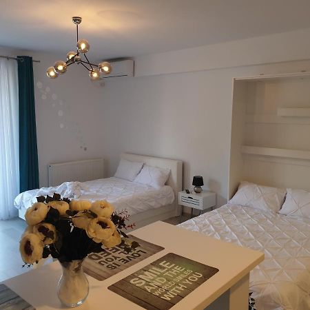 Delux Studio Mamaia Nord Năvodari Buitenkant foto