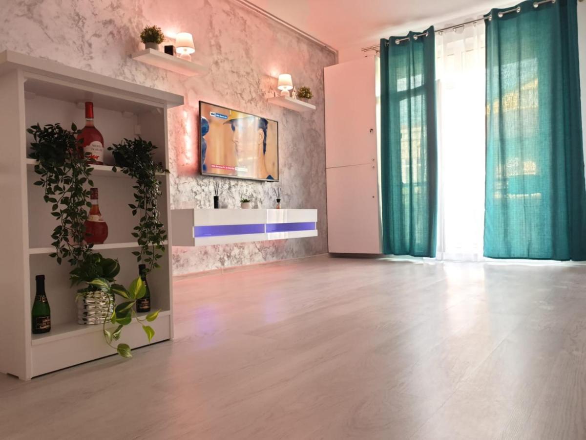 Delux Studio Mamaia Nord Năvodari Buitenkant foto