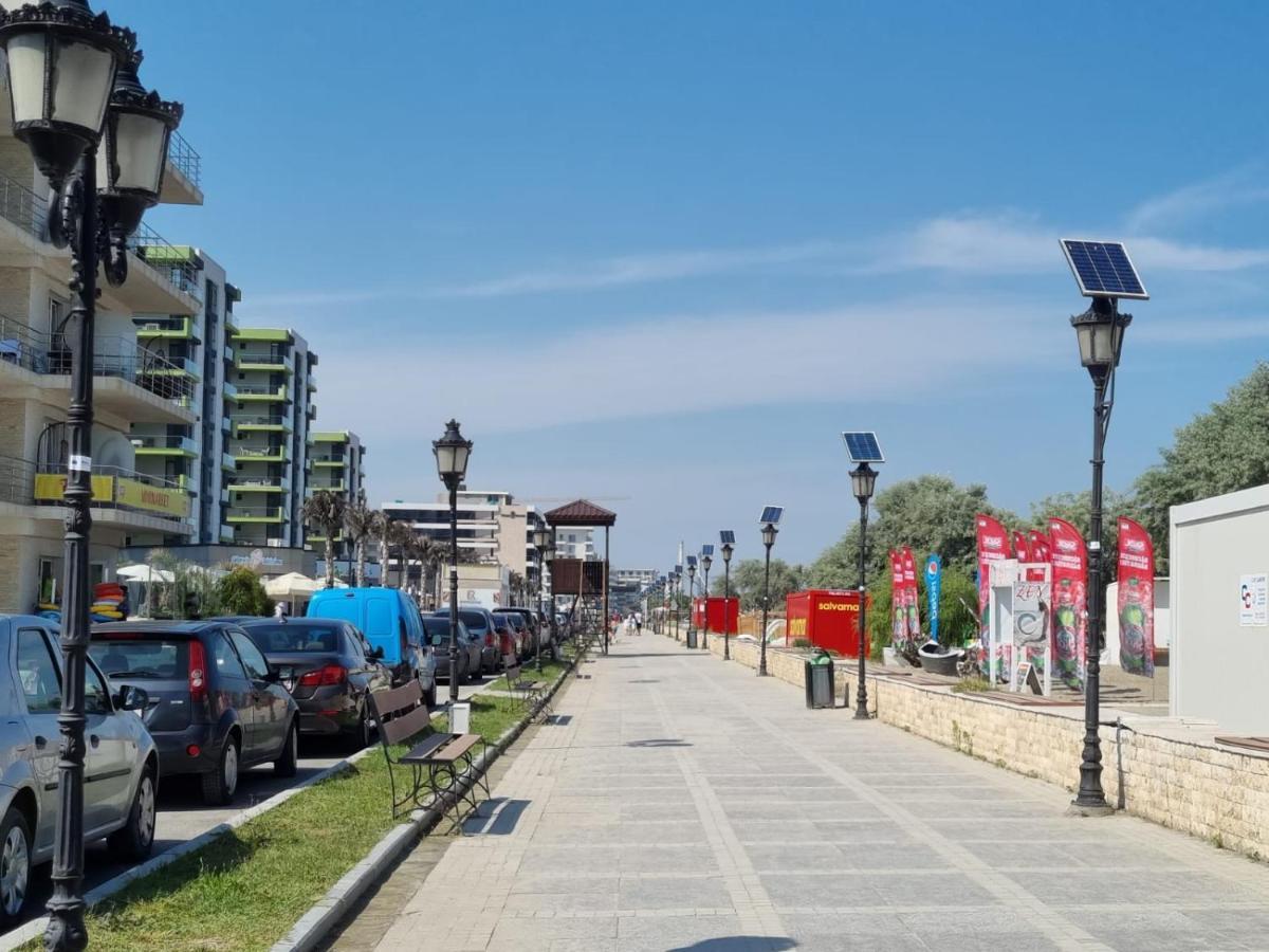Delux Studio Mamaia Nord Năvodari Buitenkant foto